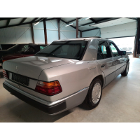 SOLD                                                                                                                                                                  Mercedes 260e Sportline Automaat + uniek 4-seat SOLD